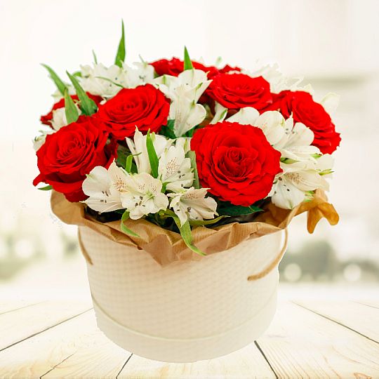 Flowerbox Róże i Alstromerie