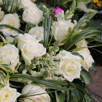 Kwiaty na cmentarz, na cały rok