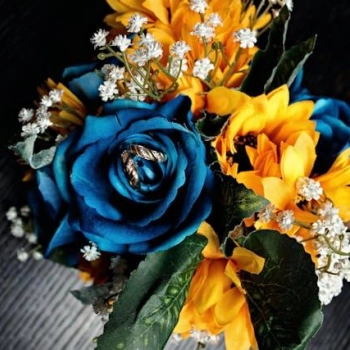 Niebieska róża – co znaczy, gdzie kupić, jak zrobić?