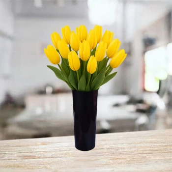 15 żółtych tulipanów
