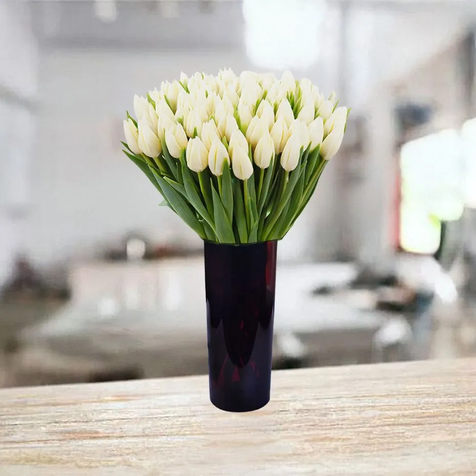50 białych tulipanów