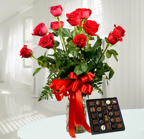 Produkt 11 Czerwonych Róż z Czekoladkami Zdjęcie