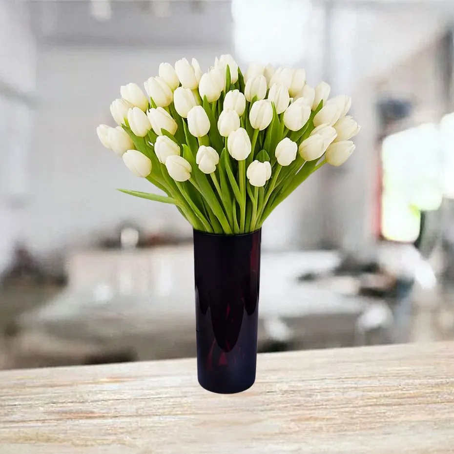 30 białych tulipanów